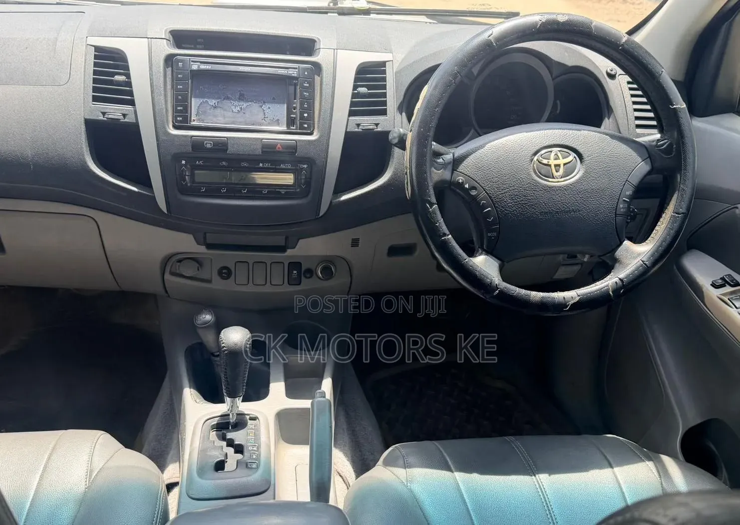 Toyota Hilux 2010 Silver