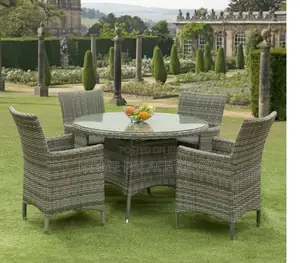Outdoor Set: 4 Seater Wicker Dining Set With Round Glass Table