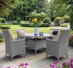 Outdoor Set: 4 Seater Wicker Dining Set With Round Glass Table