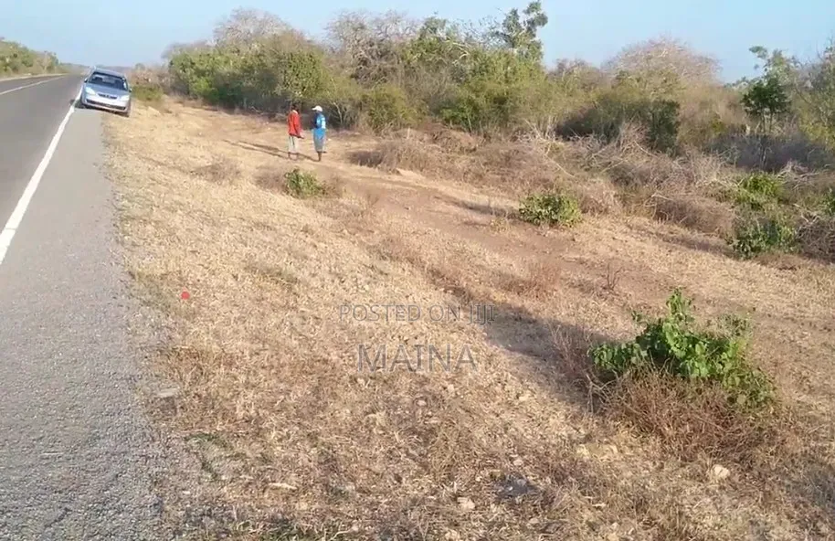 1/2 Acre Touching Salagate Bypass