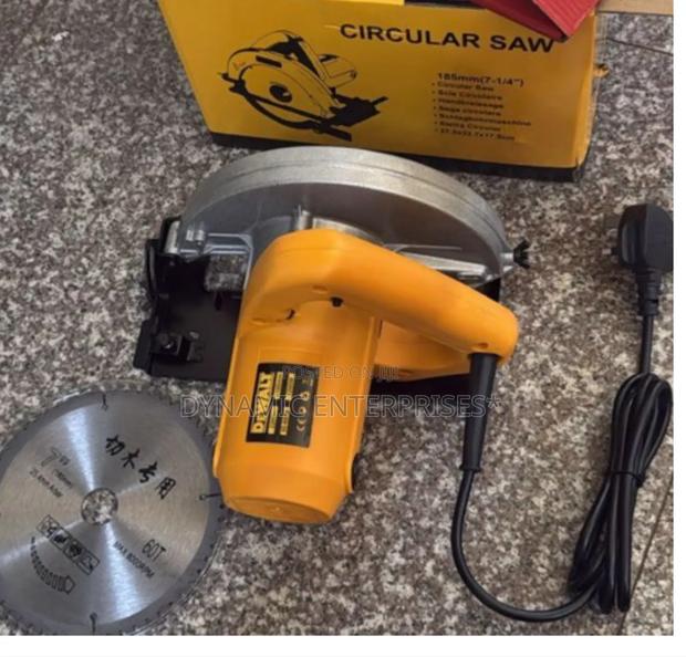 Dewalt Circular Saw - main view