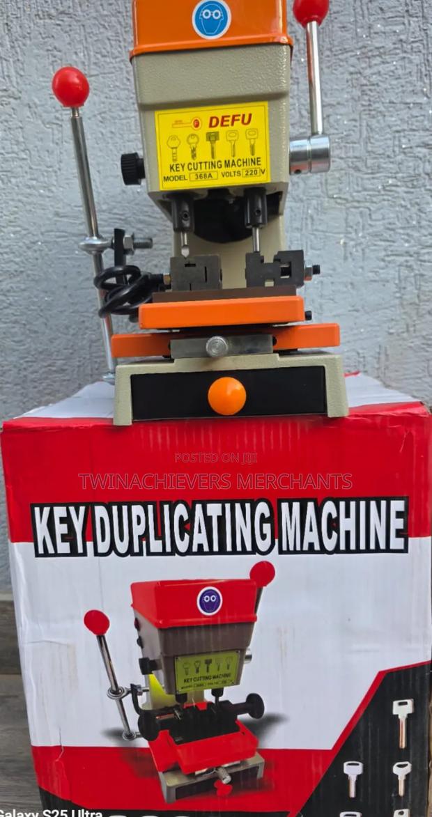 Key Cutting Machine/Quality Key Cutting Machine