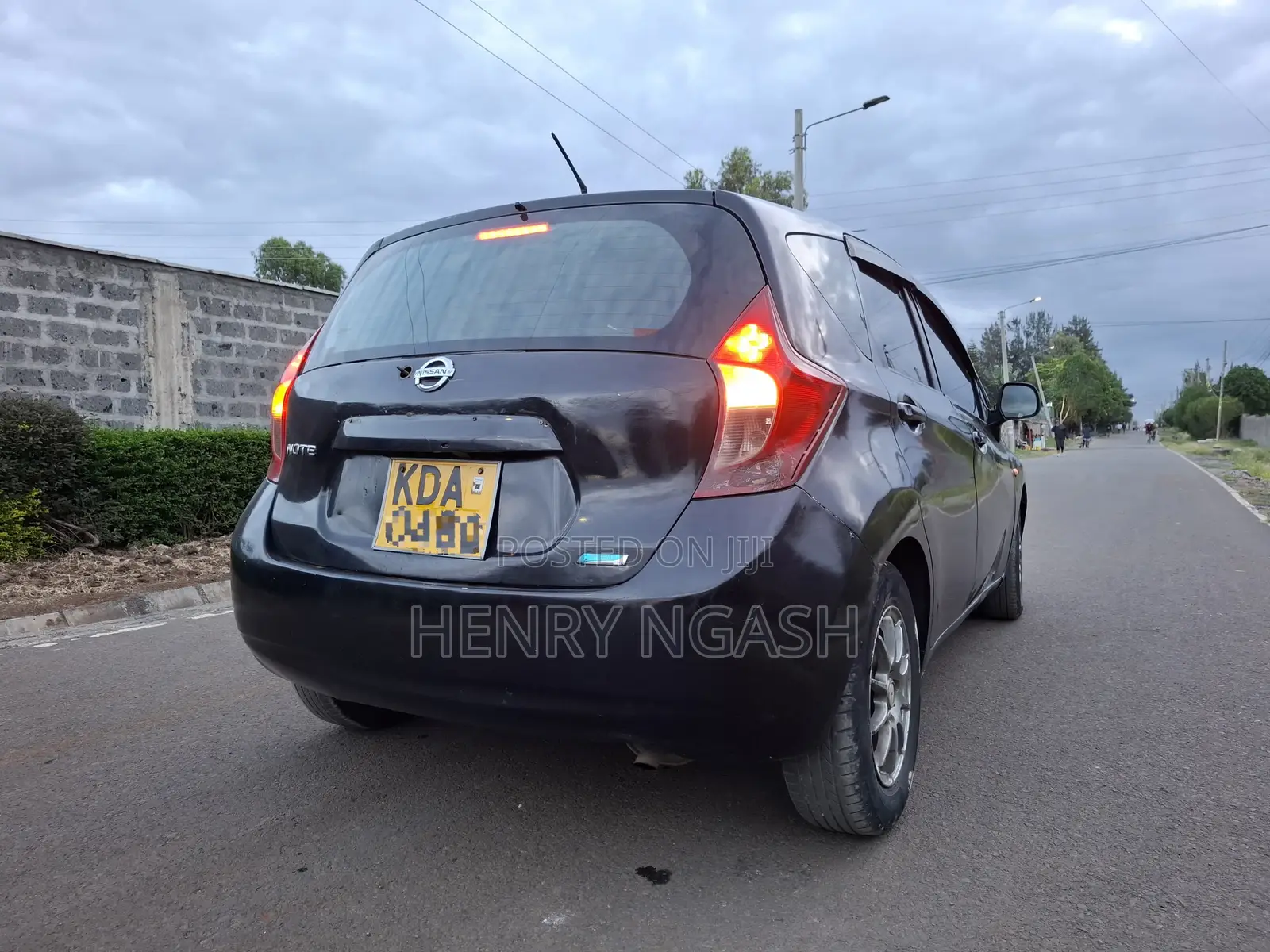 Nissan Note 2013 Maroon
