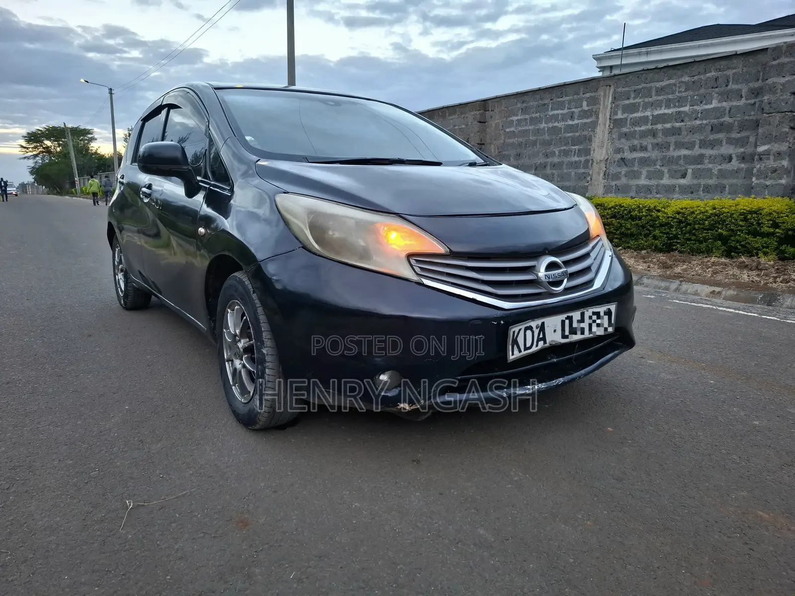 Nissan Note 2013 Maroon