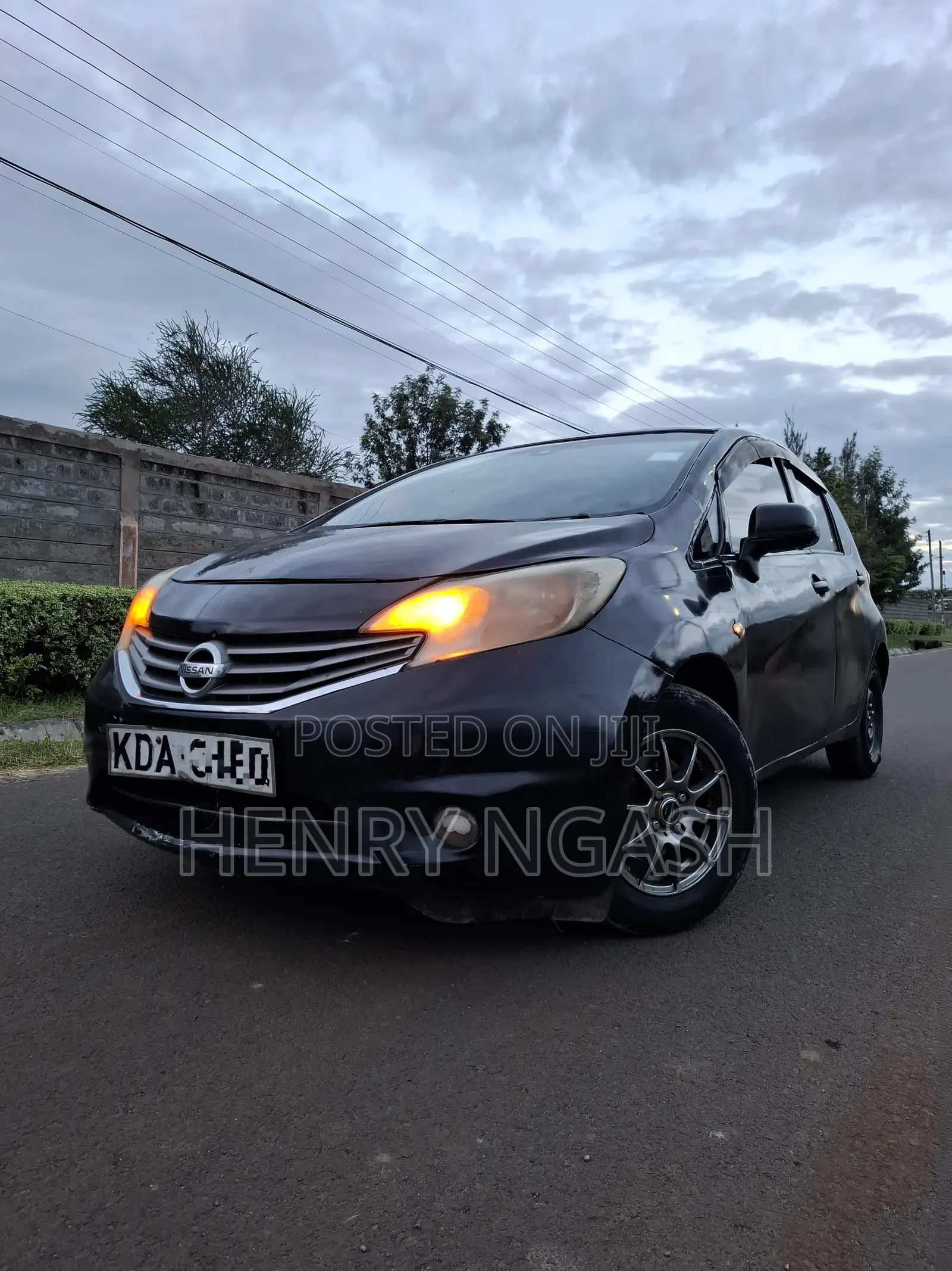 Nissan Note 2013 Maroon