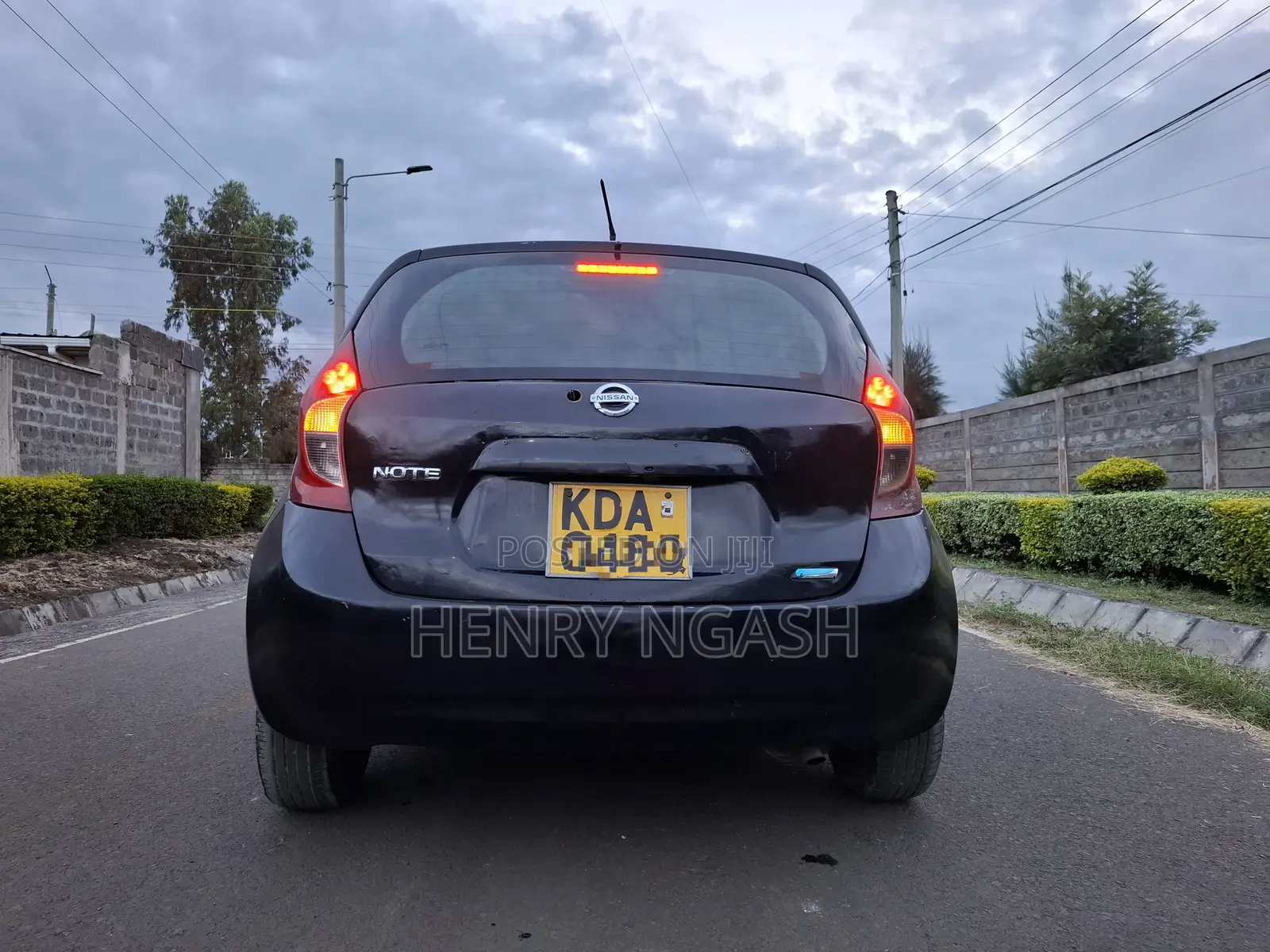 Nissan Note 2013 Maroon