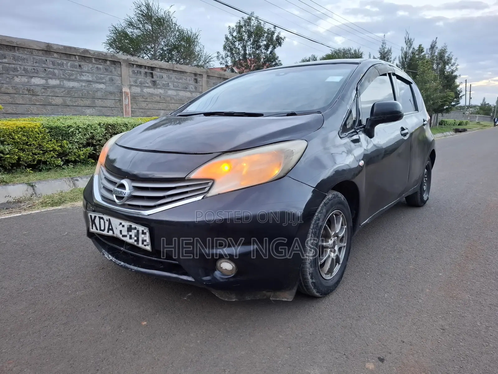 Nissan Note 2013 Maroon