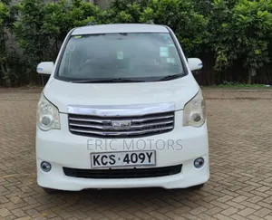 Toyota Noah 2011 White