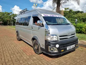 Toyota HiAce 2011 Silver