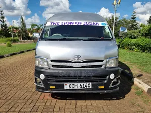 Toyota HiAce 2011 Silver