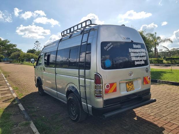 Toyota HiAce 2011 Silver - thumbnail 6