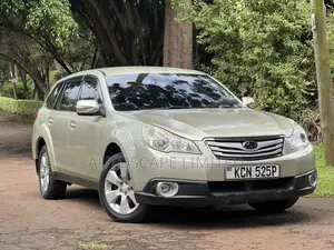 Subaru Outback 2010 Gold