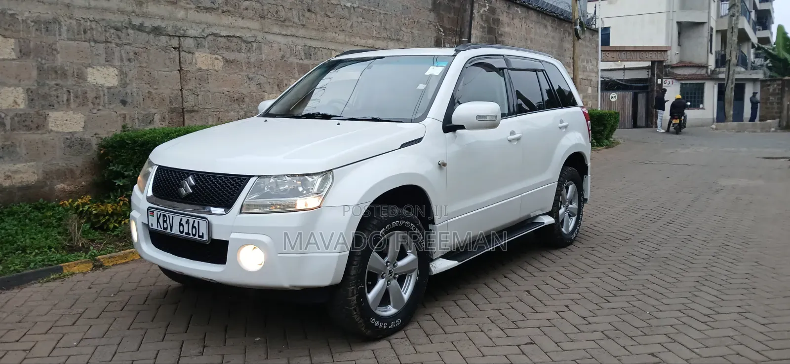 Suzuki Escudo 2007 White