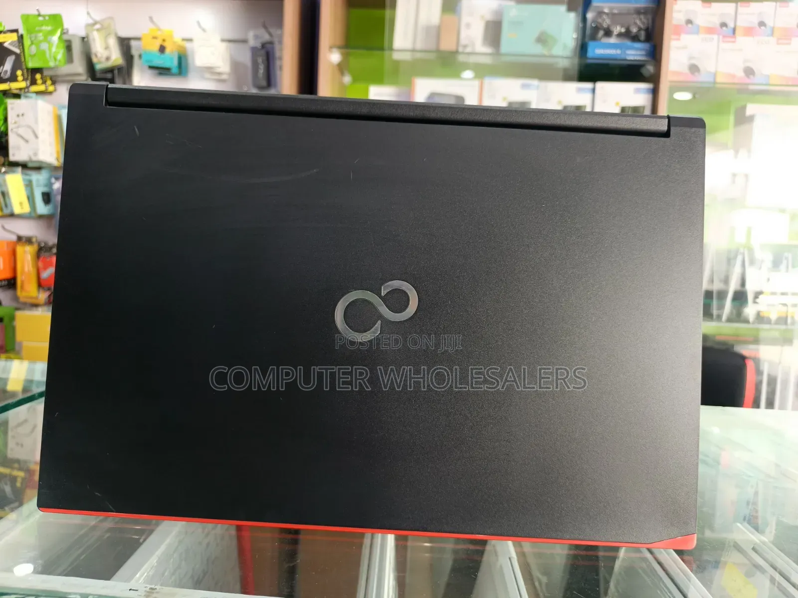 Laptop Fujitsu 8GB Intel Celeron SSD 128GB