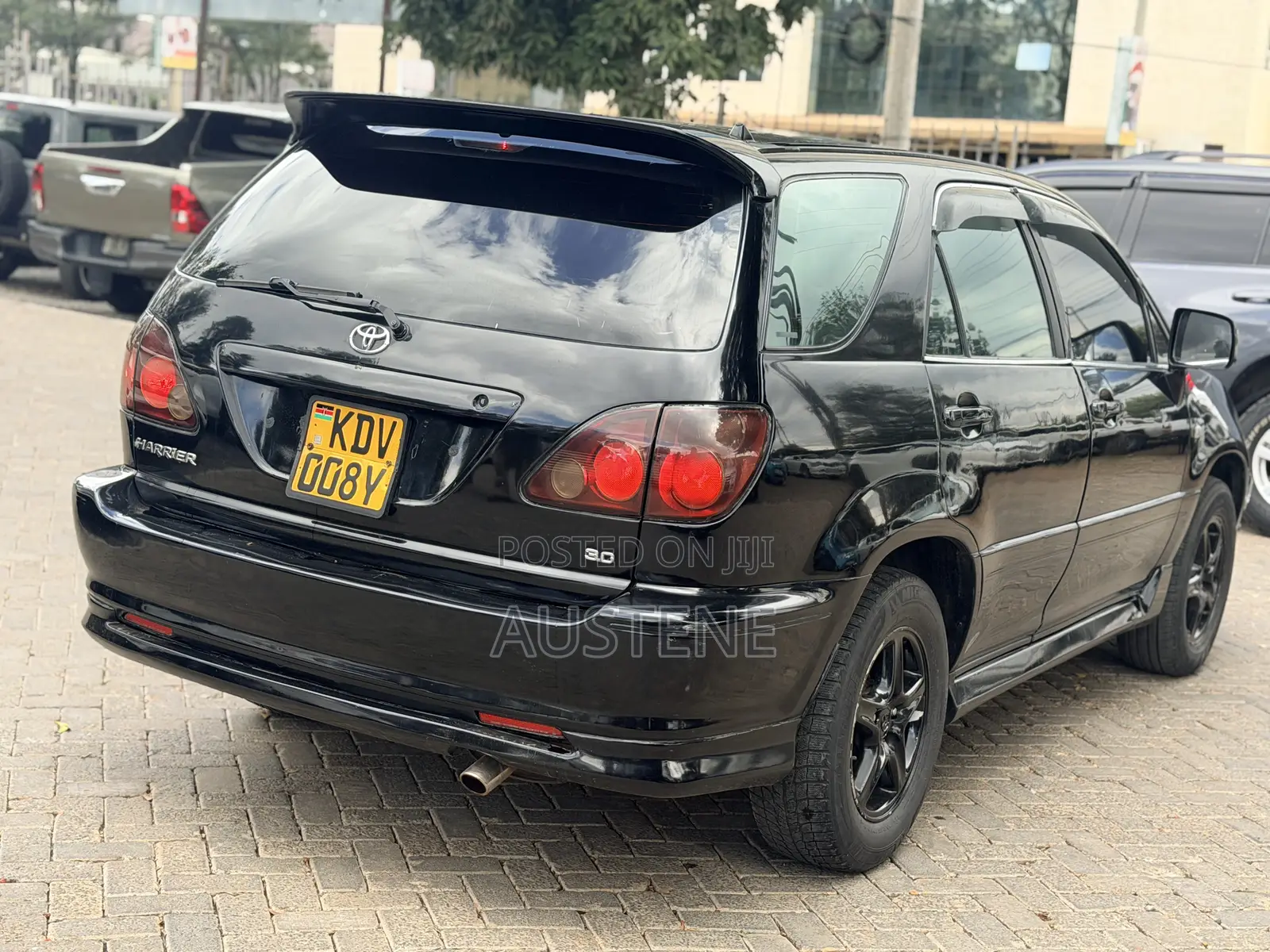 Toyota Harrier 2000 Black