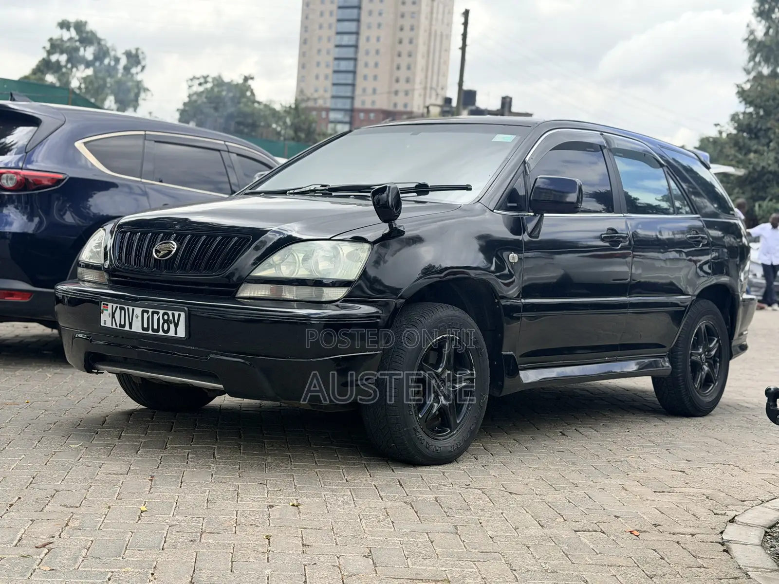 Toyota Harrier 2000 Black