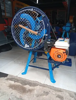 Engine-Driven 3 Blade Chaff Cutter Machine