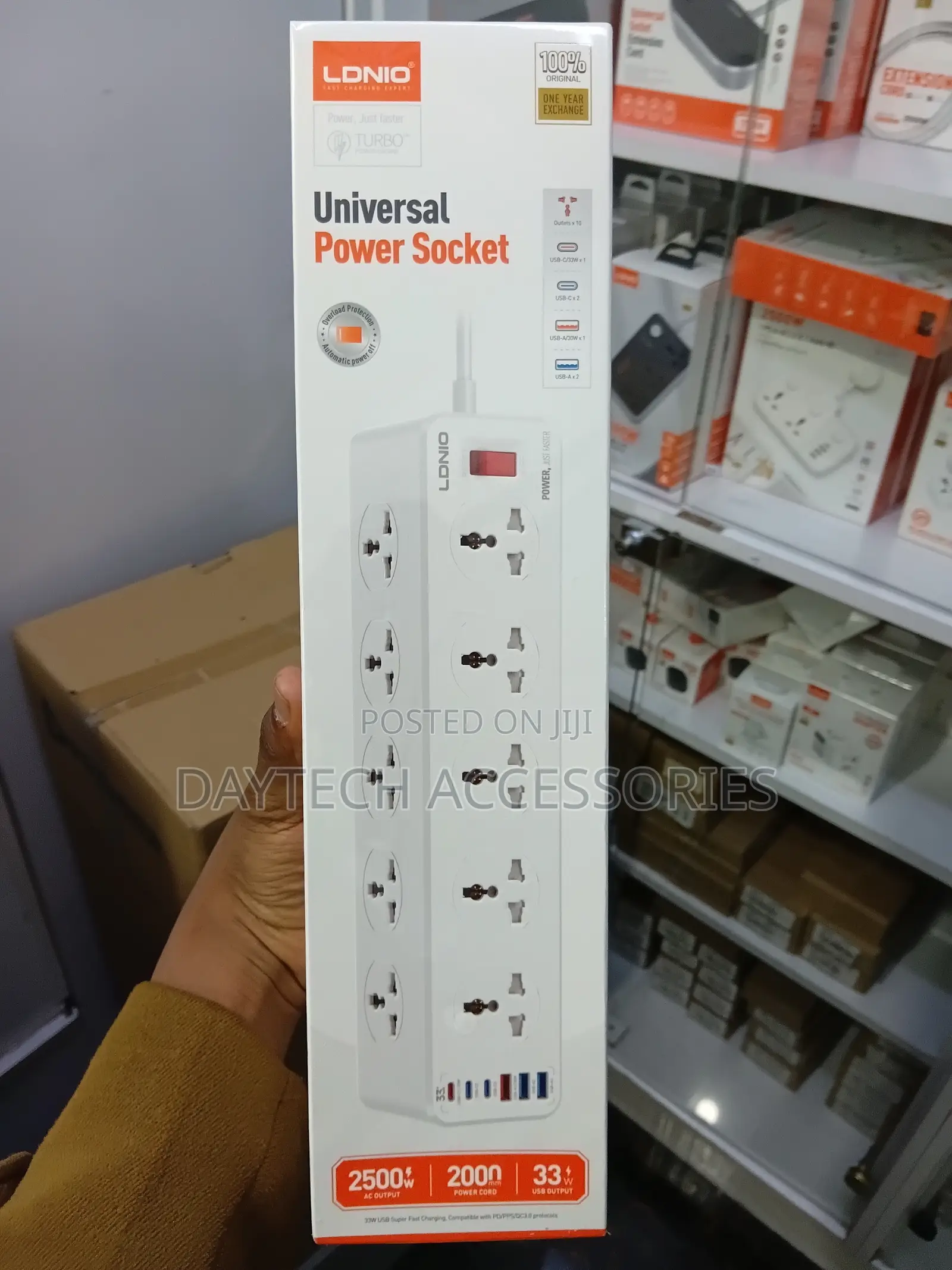 Ldnio Sc10610c Universal Power Strip 10 Ac Outlets and 6 Usb Ports.