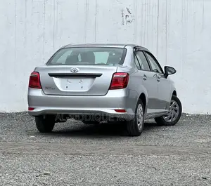 Toyota Axio 2018 Silver