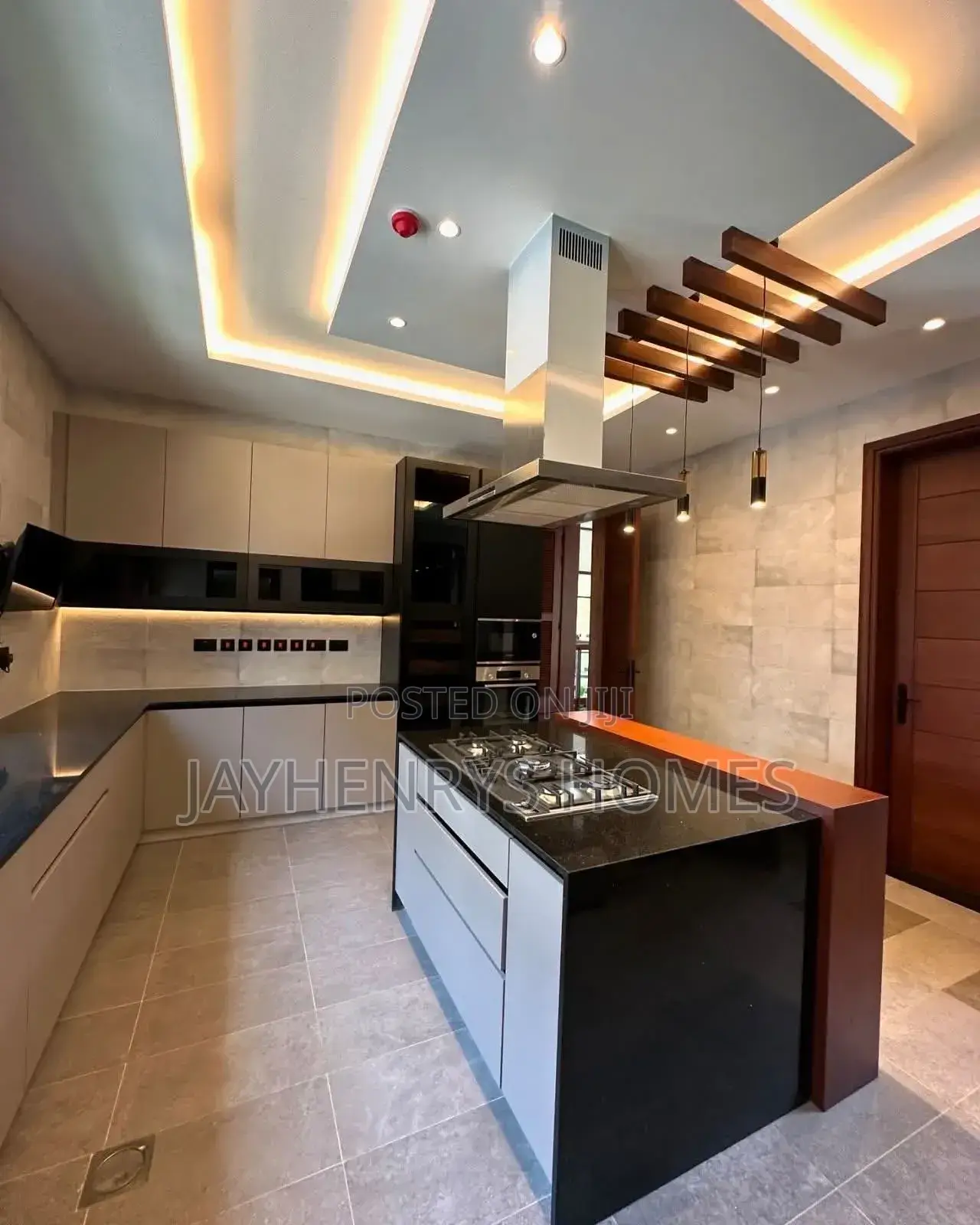 4bdrm Mansion in Runda for sale