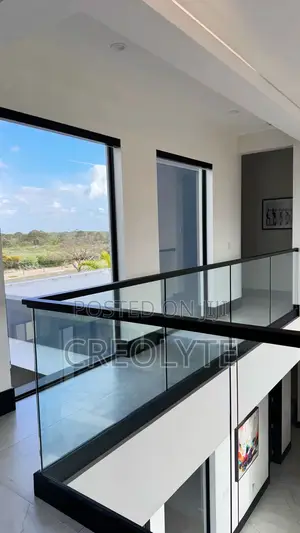 Frameless Glass Balustrade Modern Staircase Railing System
