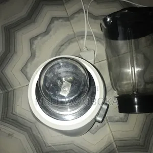 Kitchen Blender - Clean Working Perfectly