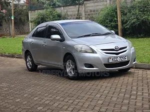Toyota Belta 2008 Silver