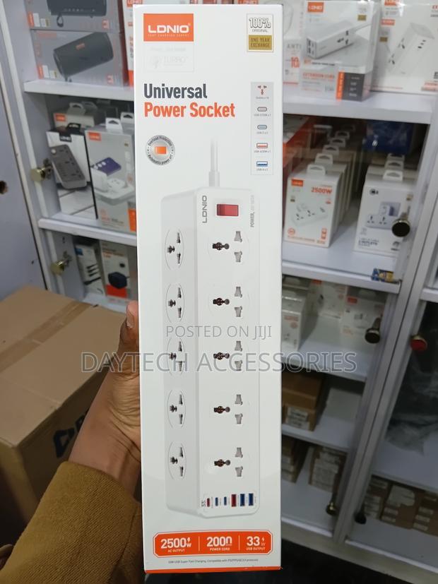 Ldnio Sc10610c Extension Strip With 10 Outlet 3-Pd 3-Usb Charging Port
