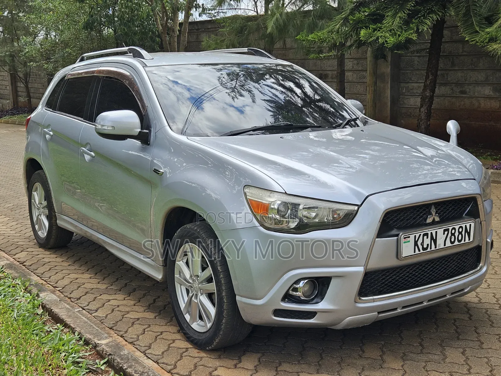 Mitsubishi RVR 2010 Silver