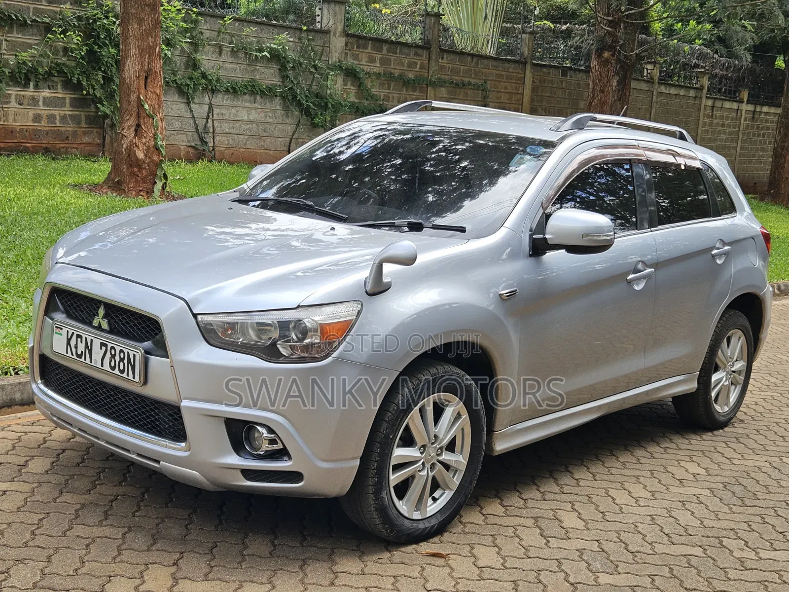 Mitsubishi RVR 2010 Silver