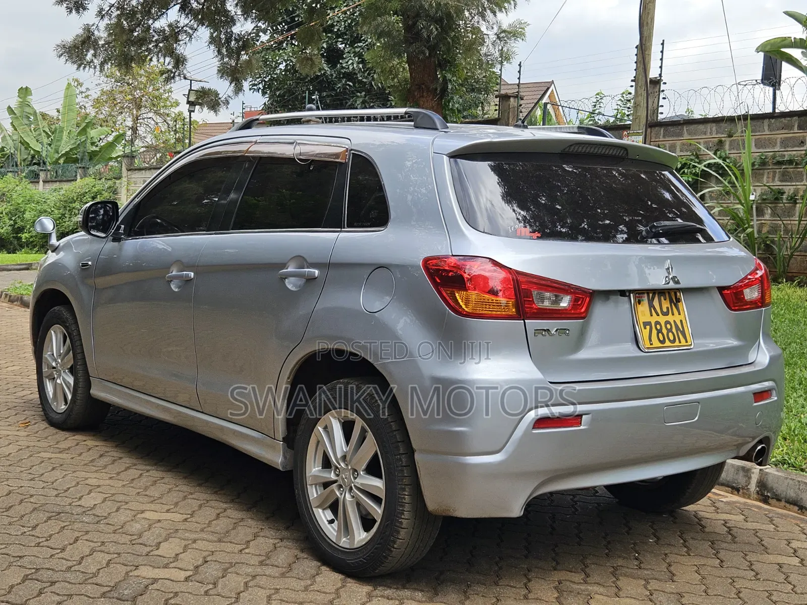 Mitsubishi RVR 2010 Silver
