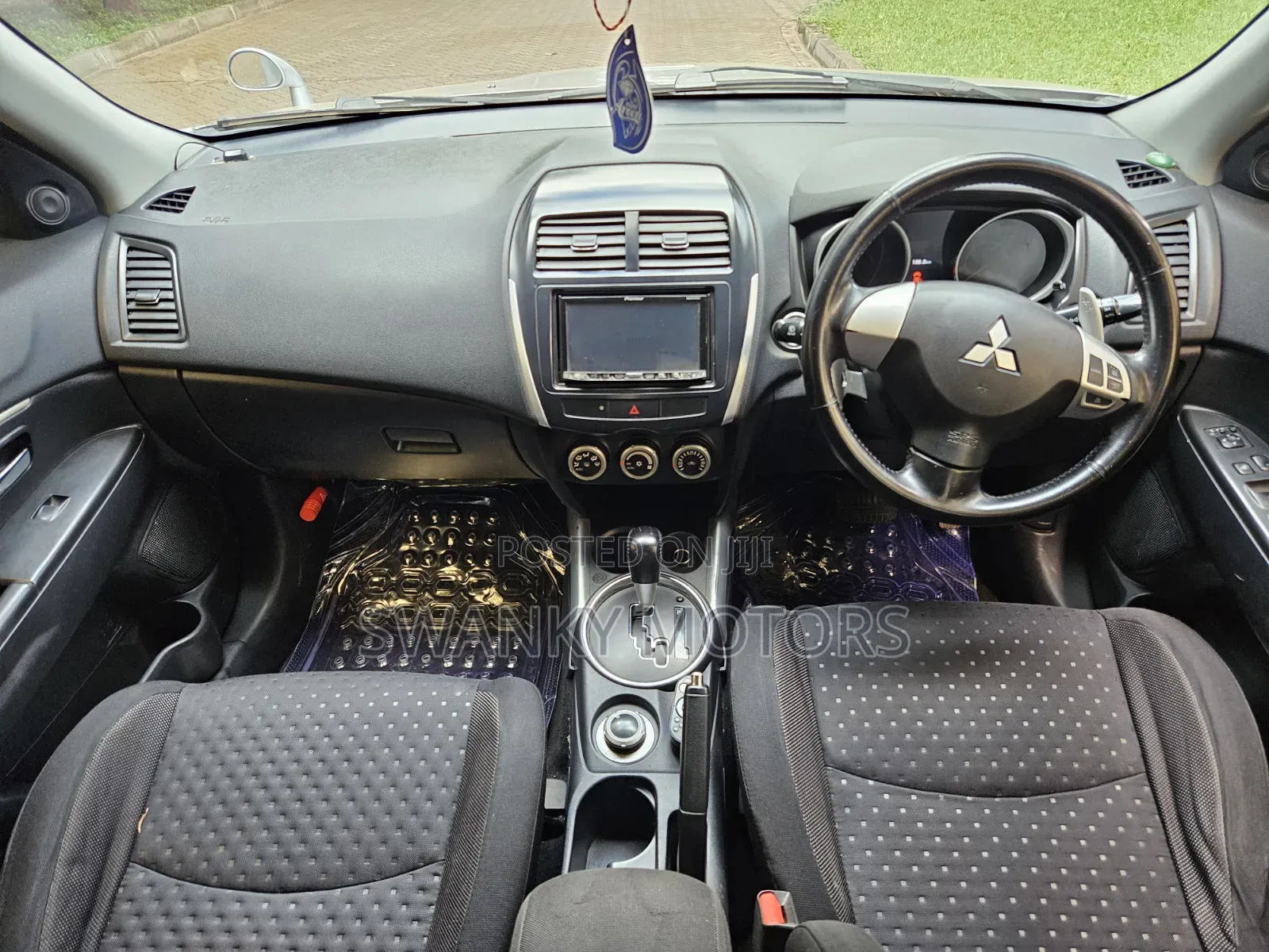 Mitsubishi RVR 2010 Silver