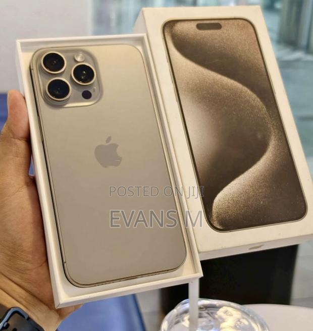 Apple iPhone 15 Pro Max 512 GB Silver - thumbnail 2