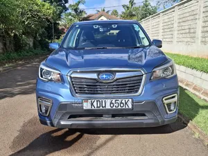 Subaru Forester Premium AWD 2019 Blue