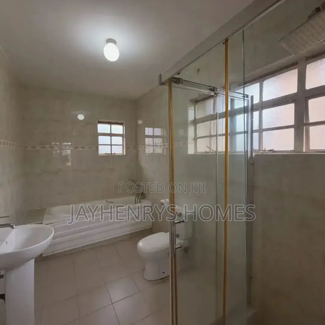 4bdrm House in Runda for rent