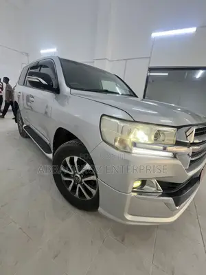 Toyota Land Cruiser 2015 Silver