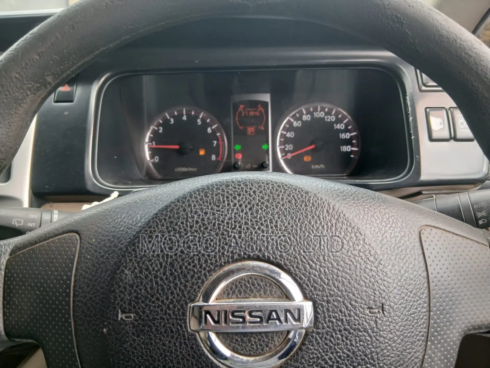 Nissan Serena 2010 Red
