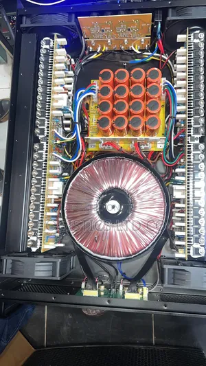 Lab Gruppen Mx8800, High-Power,4-Channel Professional Power Amplifier