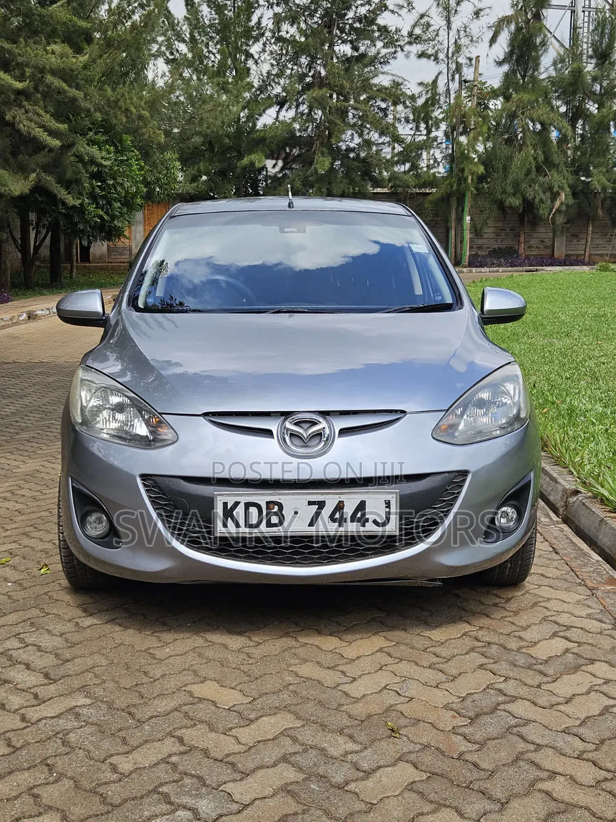 Mazda Demio 2013 Gray