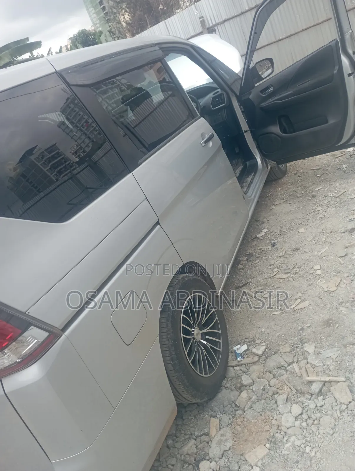 Nissan Serena 2018 Silver
