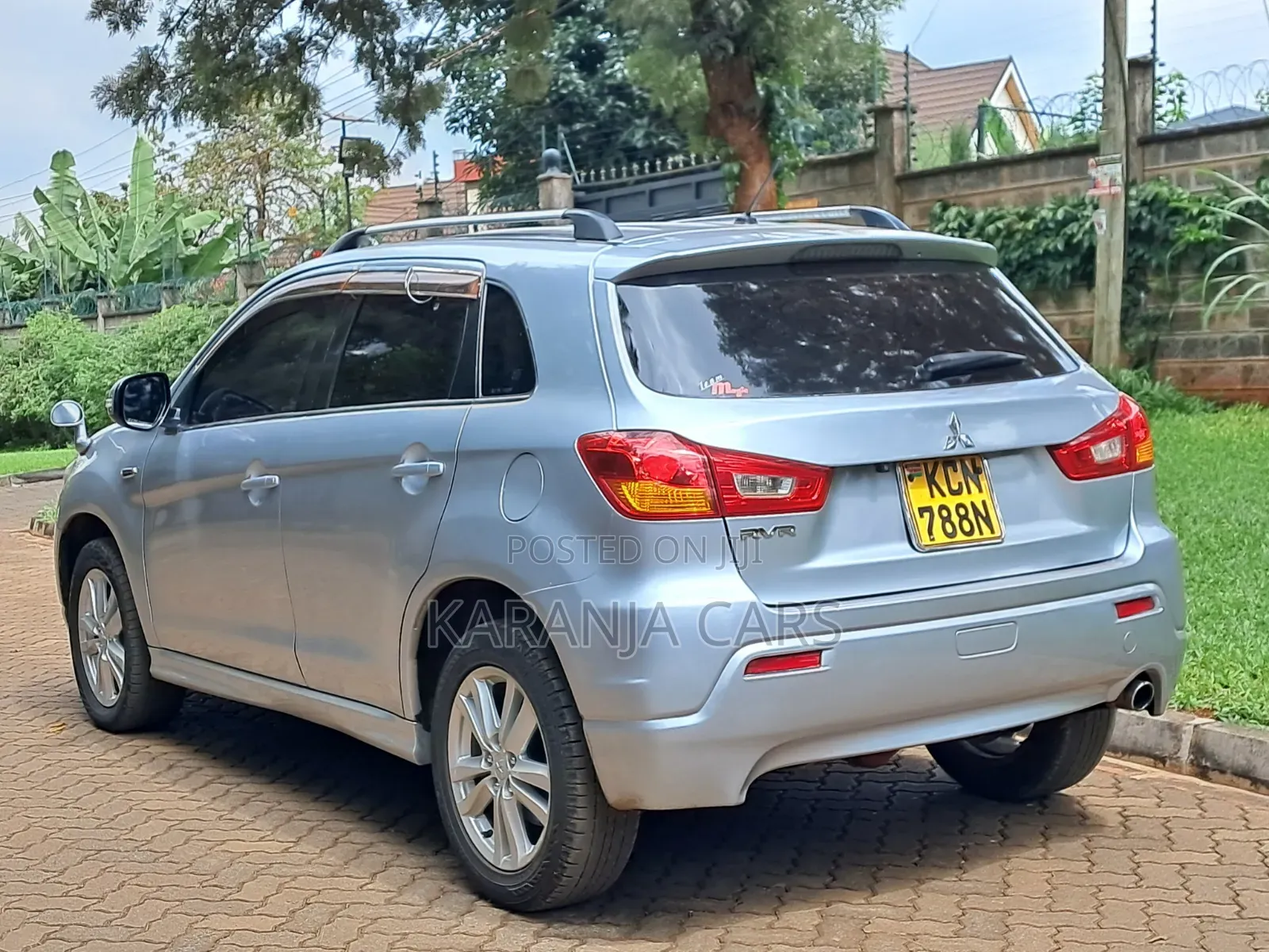 Mitsubishi RVR 2010 Silver