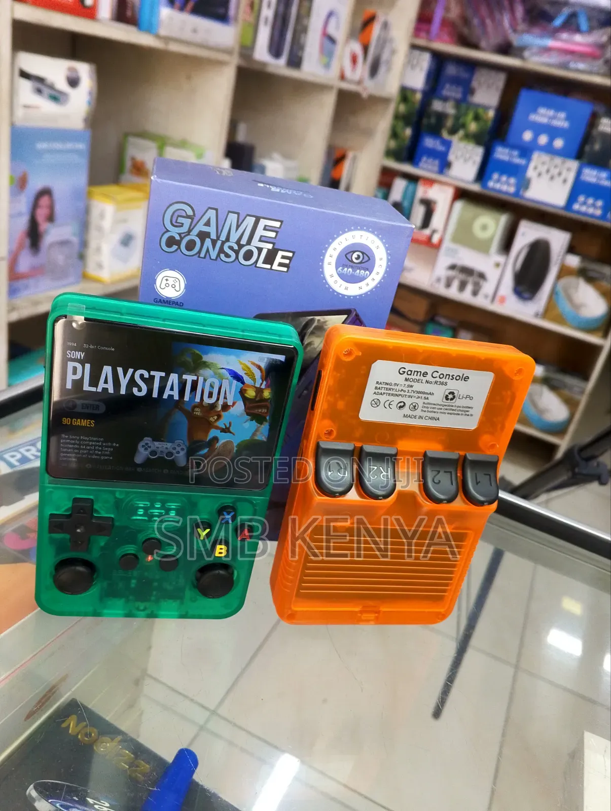 R36s Retro Handheld Video Game Console