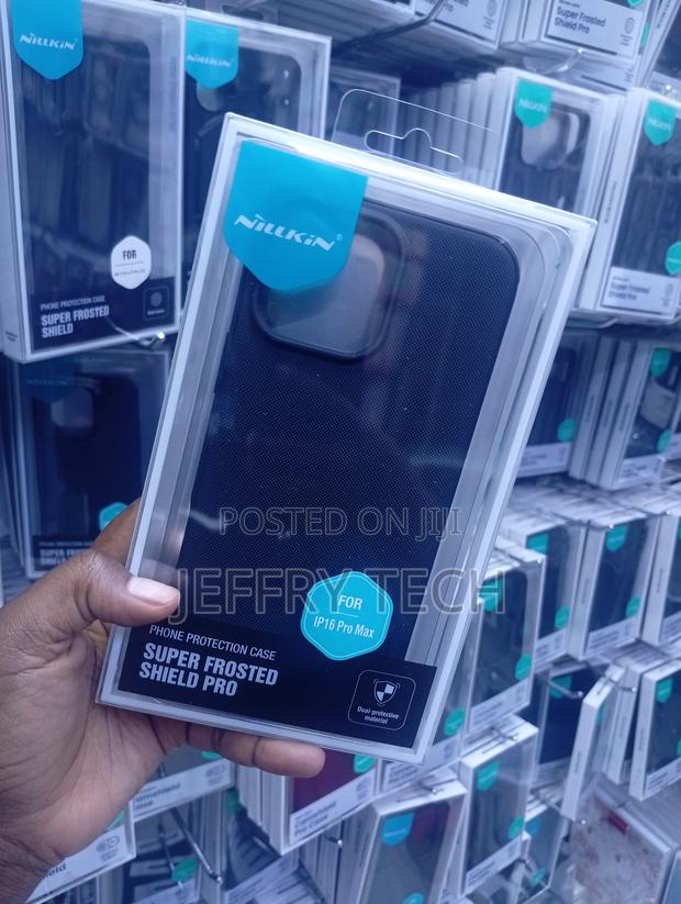 iPhone 16 Pro Max Improved Grip and Resistance to Fingerprints Case - thumbnail 2