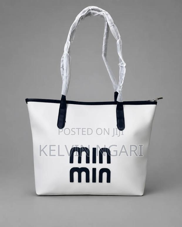 Trendy Air Max Shoes Stylish Handbags Available – Affordable Prices