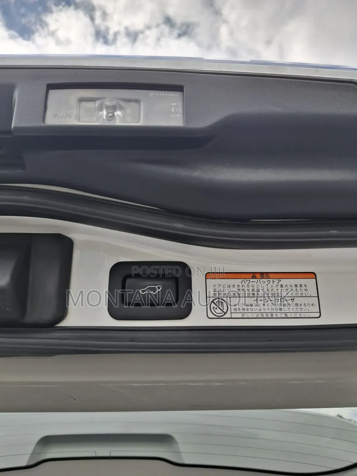 Lexus LX 570 AWD 2019 White