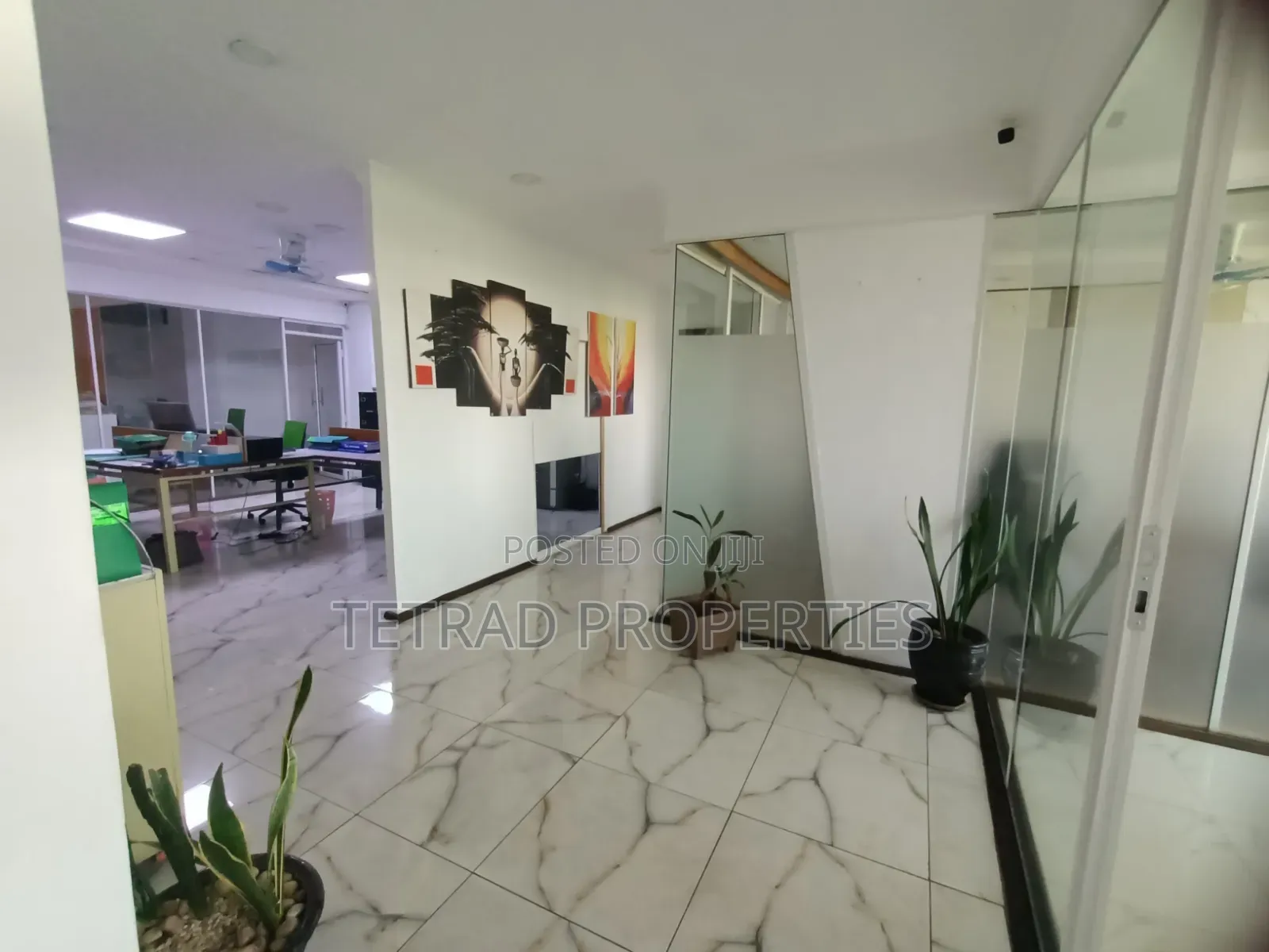 1600 SQFT Partitioned Office in 6th Parklands City Park Area.