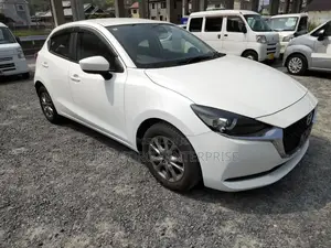 Mazda 2 2020 Pearl