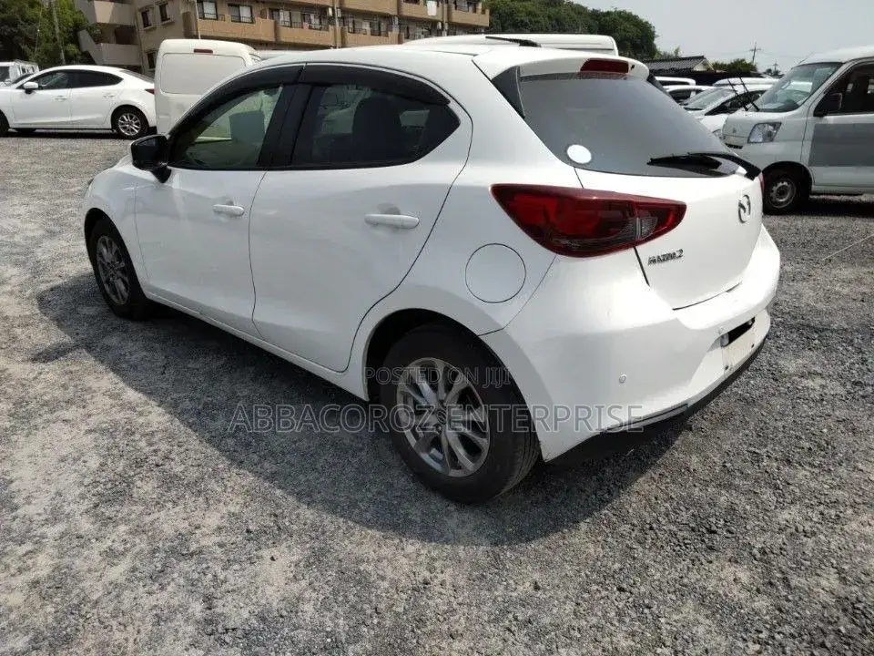 Mazda 2 2020 Pearl