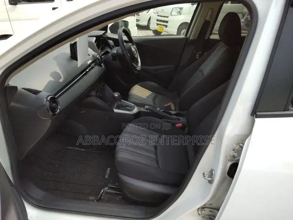 Mazda 2 2020 Pearl