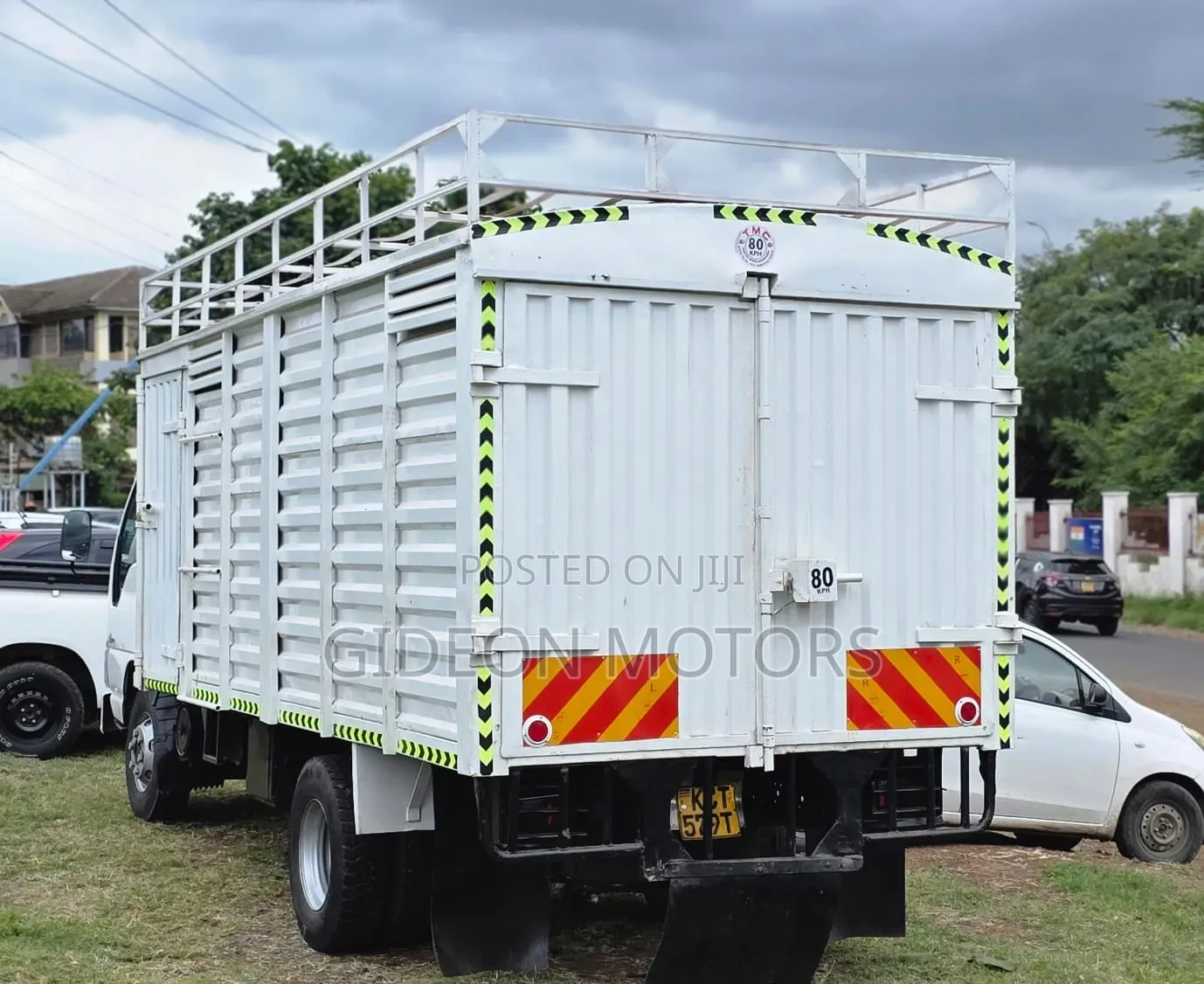Isuzu NPR Truck